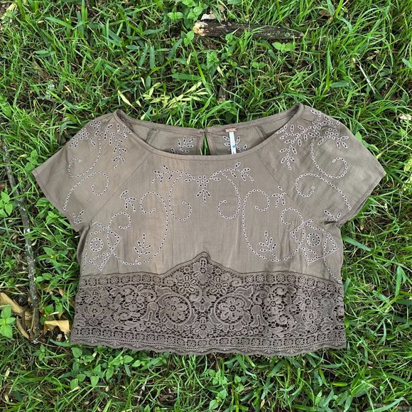 Free People Embroidered Crop Top Eyelet Floral Crochet Lace Detail Brown XS